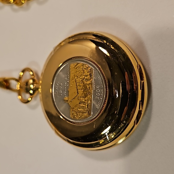 Iowa Foundation in Education 1846-2004 E Pluribus Unum Gold Tone Pocket Watch - Picture 2 of 10